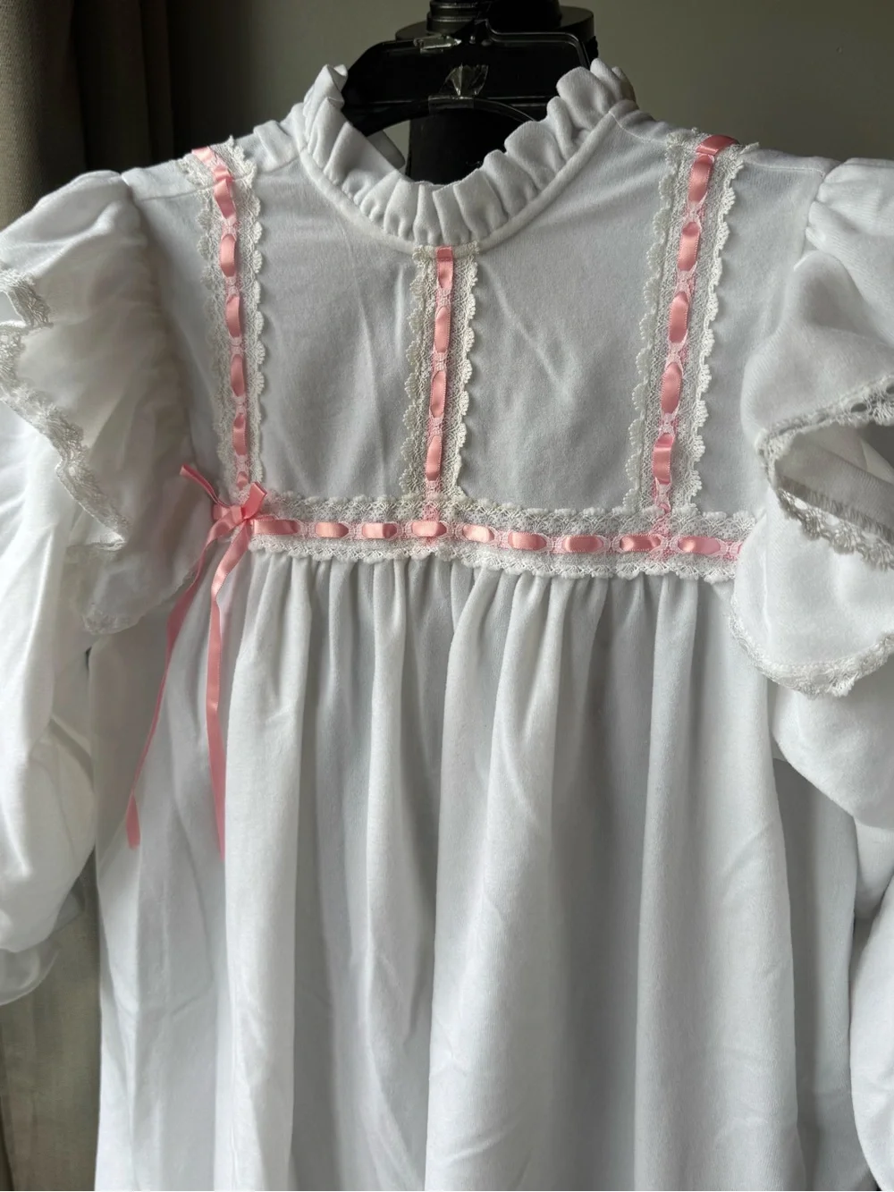 American Girl Samantha White Nightgown with Pink Ribbon Trim juniors small